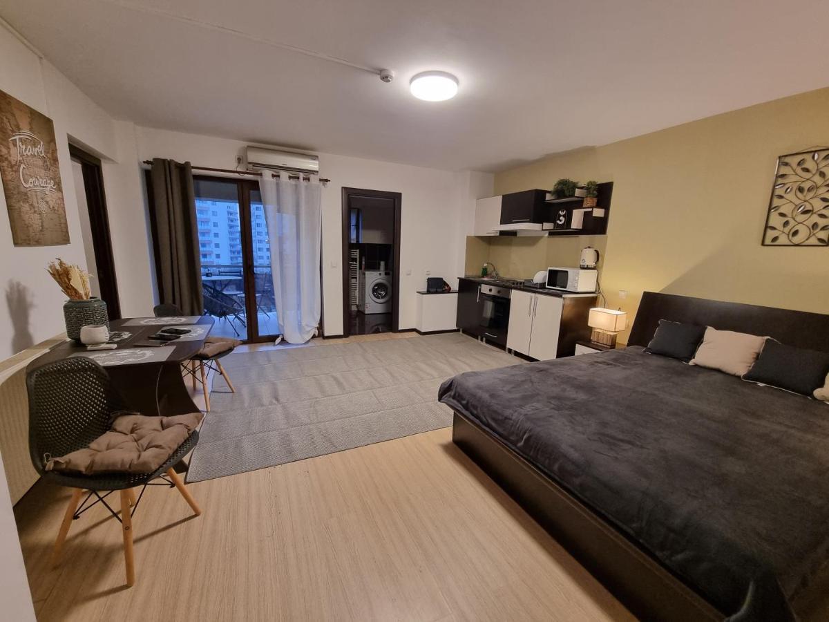 Lovely & Comfy, Central Apt In Iasi Exteriör bild